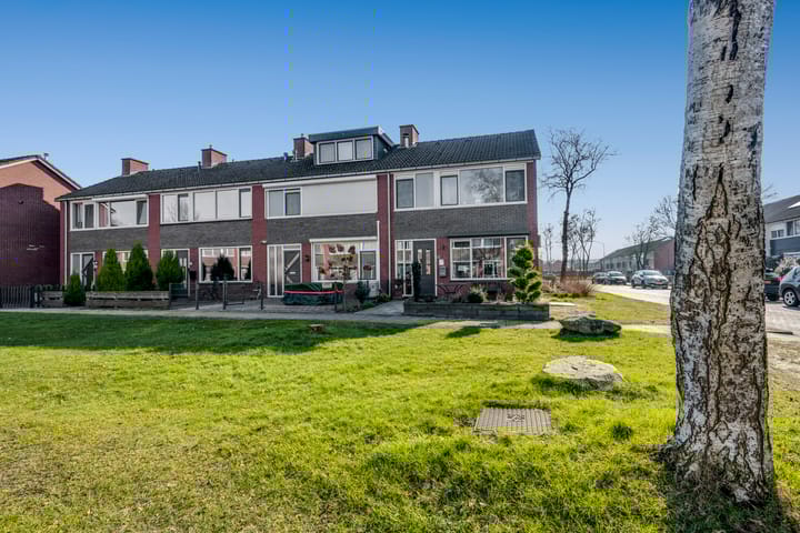 Foto 2 van Voeghoutenstraat 61