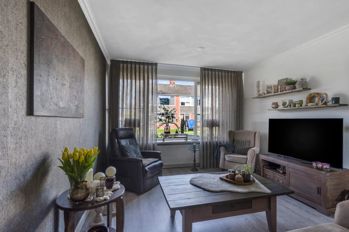 Foto 15 van Voeghoutenstraat 61