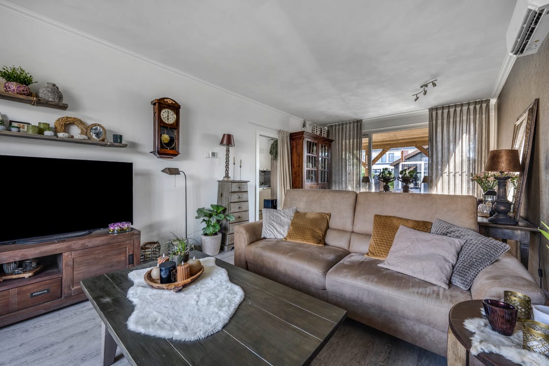 Foto 13 van Voeghoutenstraat 61