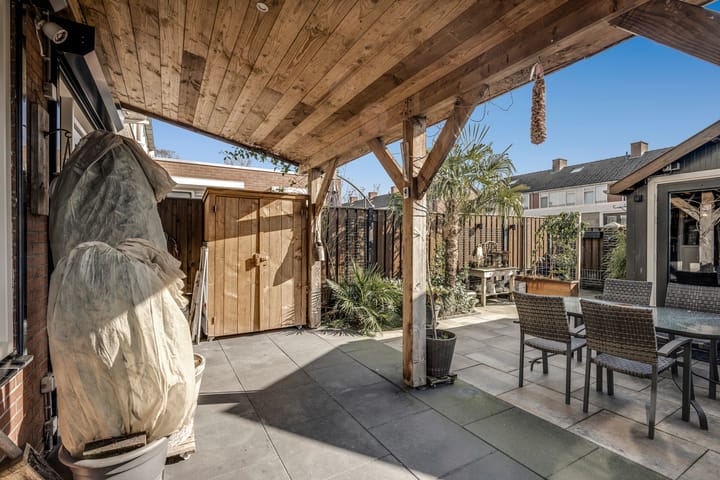 Foto 33 van Voeghoutenstraat 61