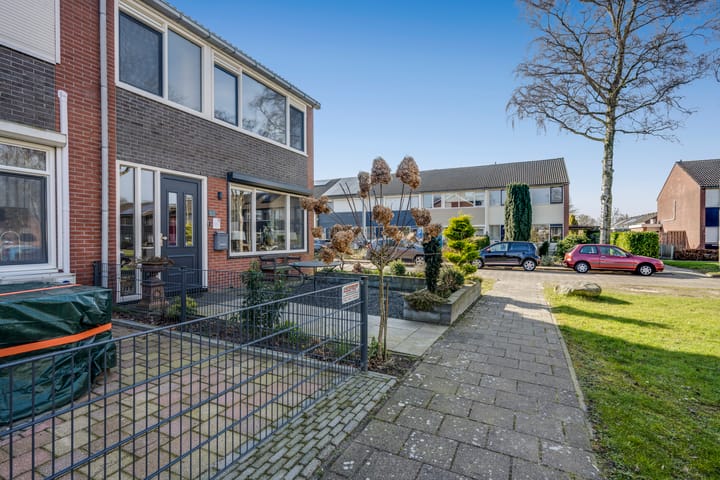 Foto 40 van Voeghoutenstraat 61