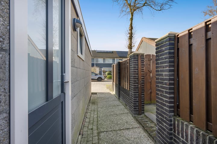 Foto 37 van Voeghoutenstraat 61