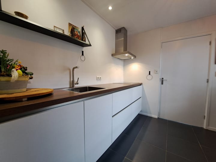 Photo 6 of Terneuzensestraat 38