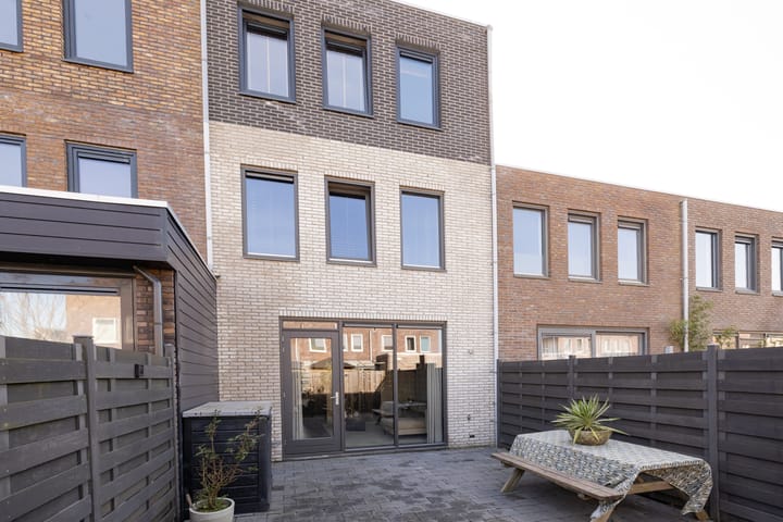 Foto 13 van Iskurstraat 43