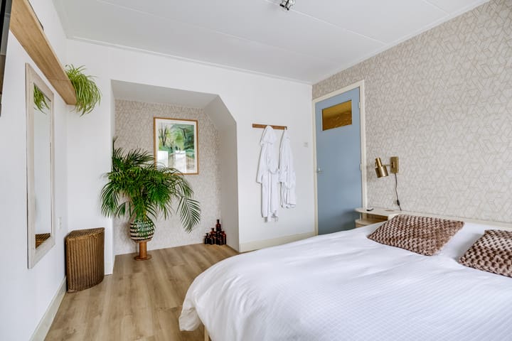 Foto 18 van 1e Brandenburgerweg 121