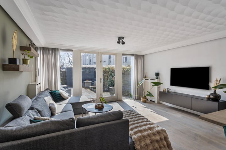 Foto 6 van Anna Bijnsstraat 80