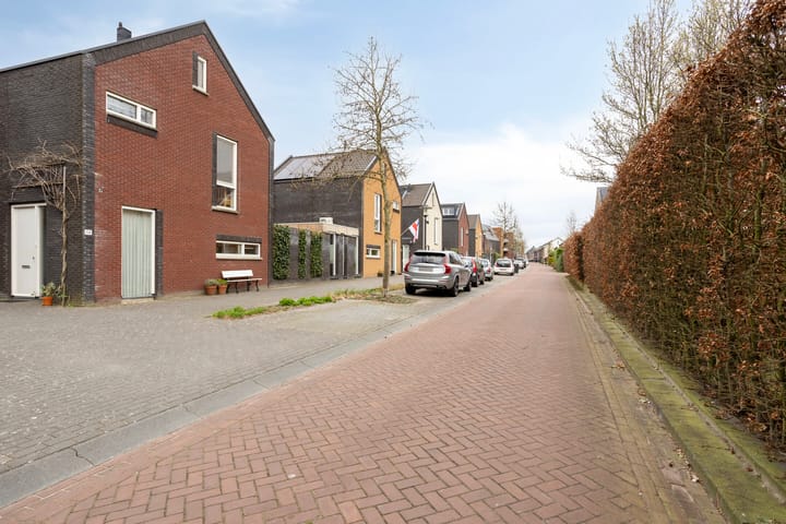 Foto 26 van Begoniastraat 114