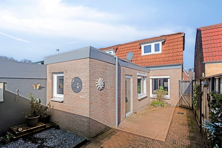 Foto 17 van Tjibbe Knolstraat 16