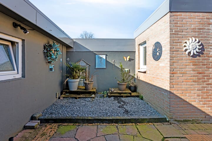 Foto 19 van Tjibbe Knolstraat 16