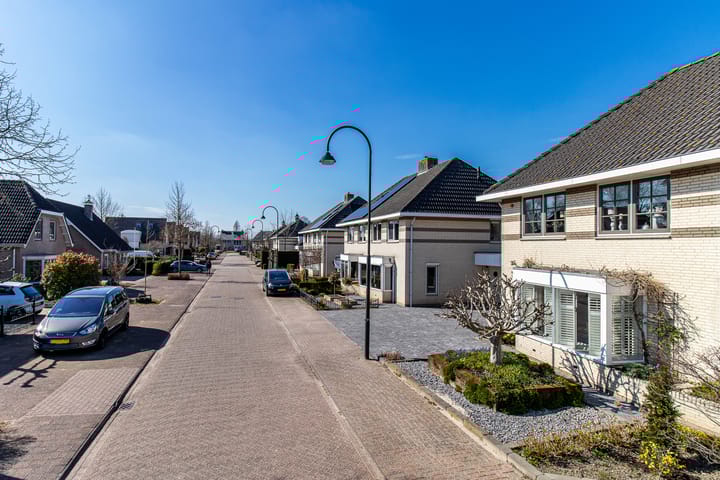 Foto 61 van Kapitein H. van der Maadenstraat 19