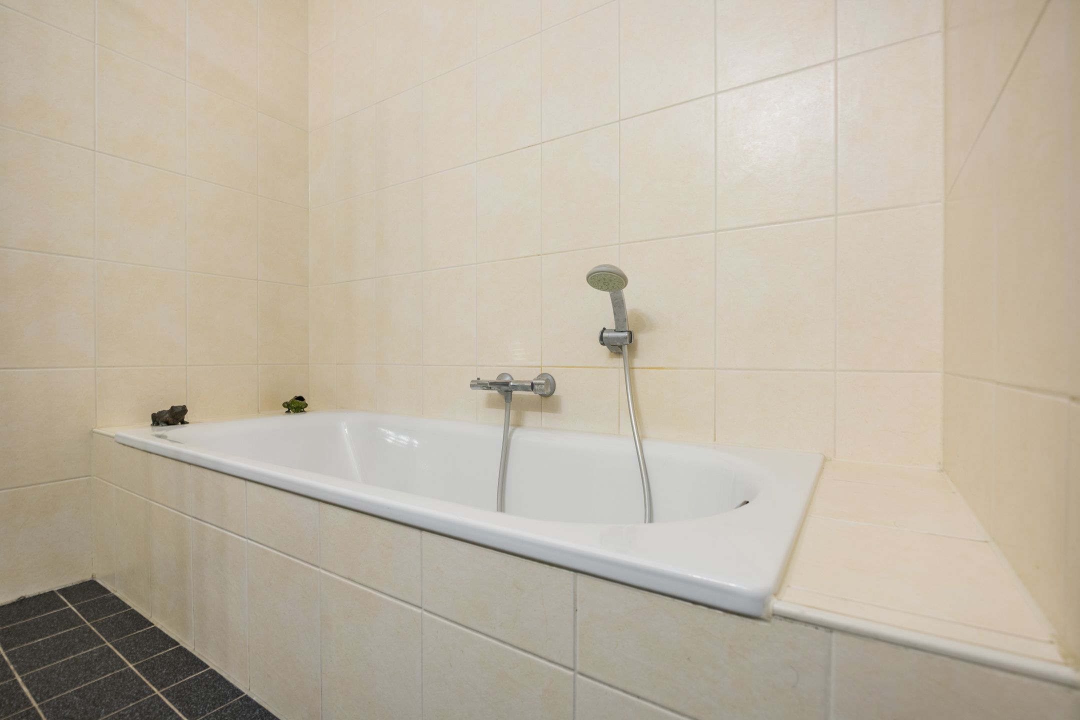 Photo 24 of Hoger Einde-Zuid 13-C