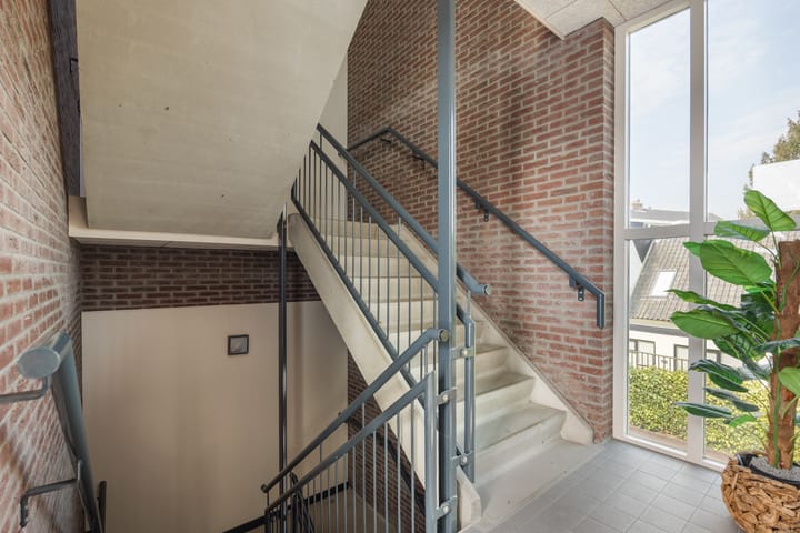 Foto 28 van Hoger Einde-Zuid 13-C