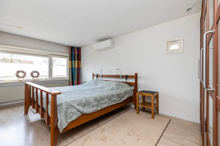 Photo 16 of Kort-Ambachtlaan 32