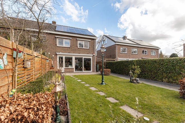 Photo 24 of Kort-Ambachtlaan 32