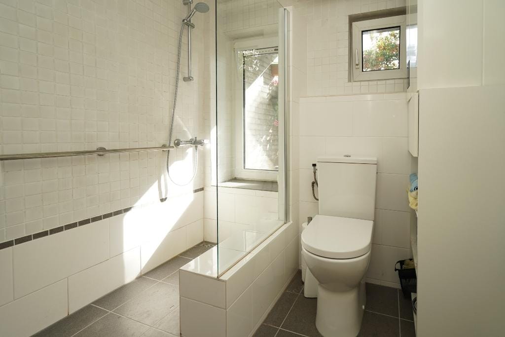 Photo 11 of van Nispenstraat 9