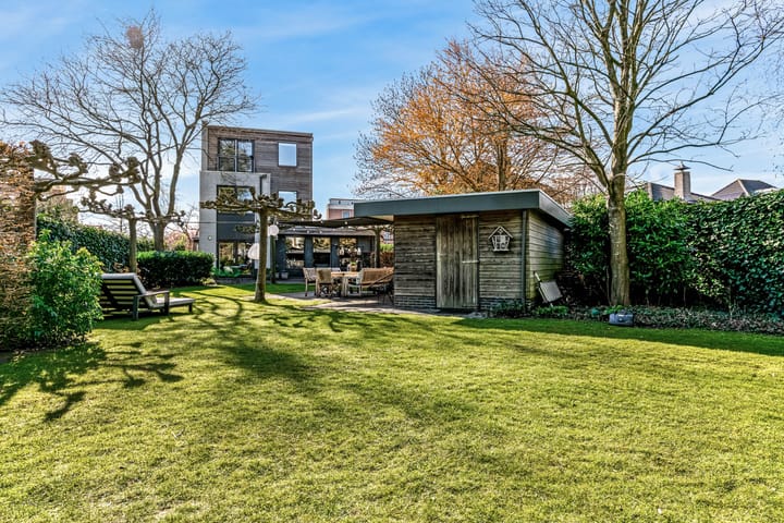 Foto 1 van Robert Stolzhof 120