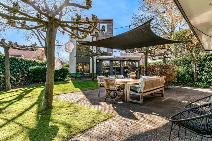 Foto 39 van Robert Stolzhof 120