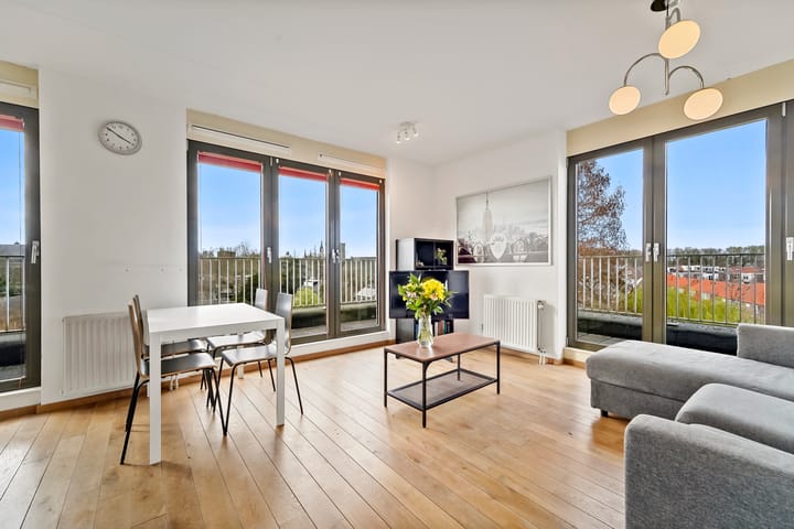 Foto 2 van Charlotte de Bourbonstraat 61