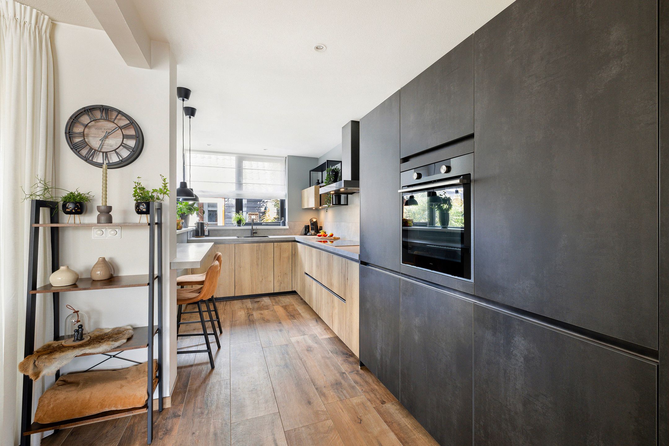 Foto 15 van Jhr Mr A F de Savornin Lohmanstraat 43