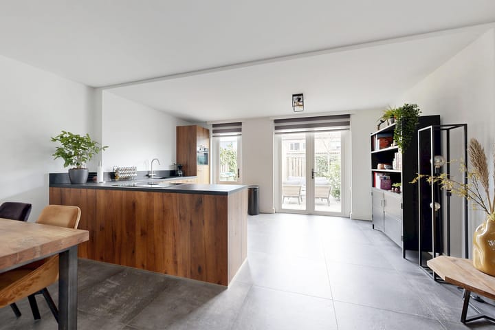 Photo 22 of Hoornbloemstraat 3