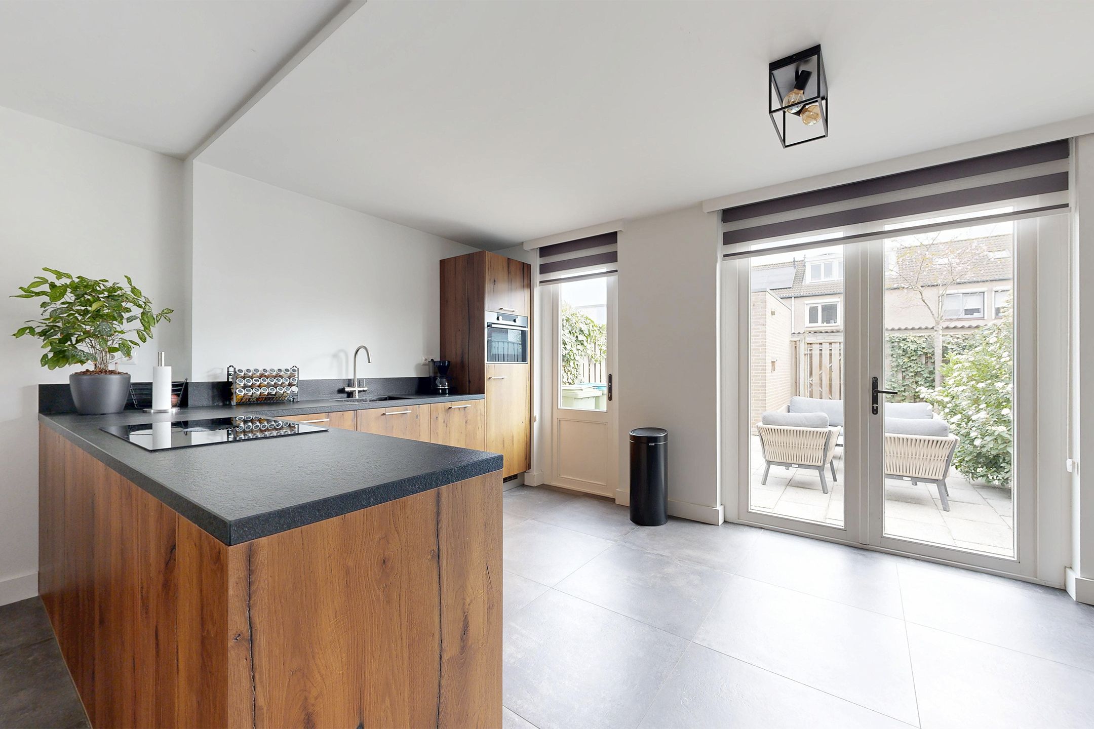 Photo 24 of Hoornbloemstraat 3