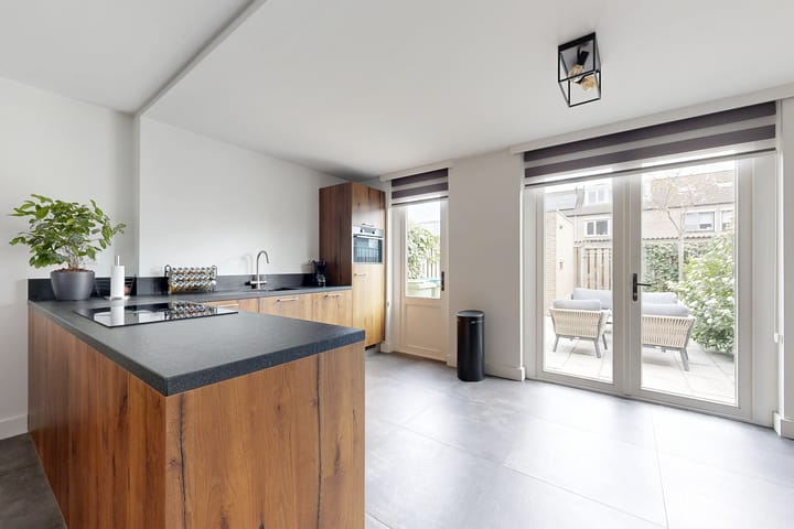 Photo 24 of Hoornbloemstraat 3