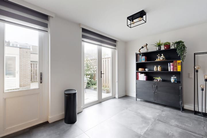 Photo 32 of Hoornbloemstraat 3