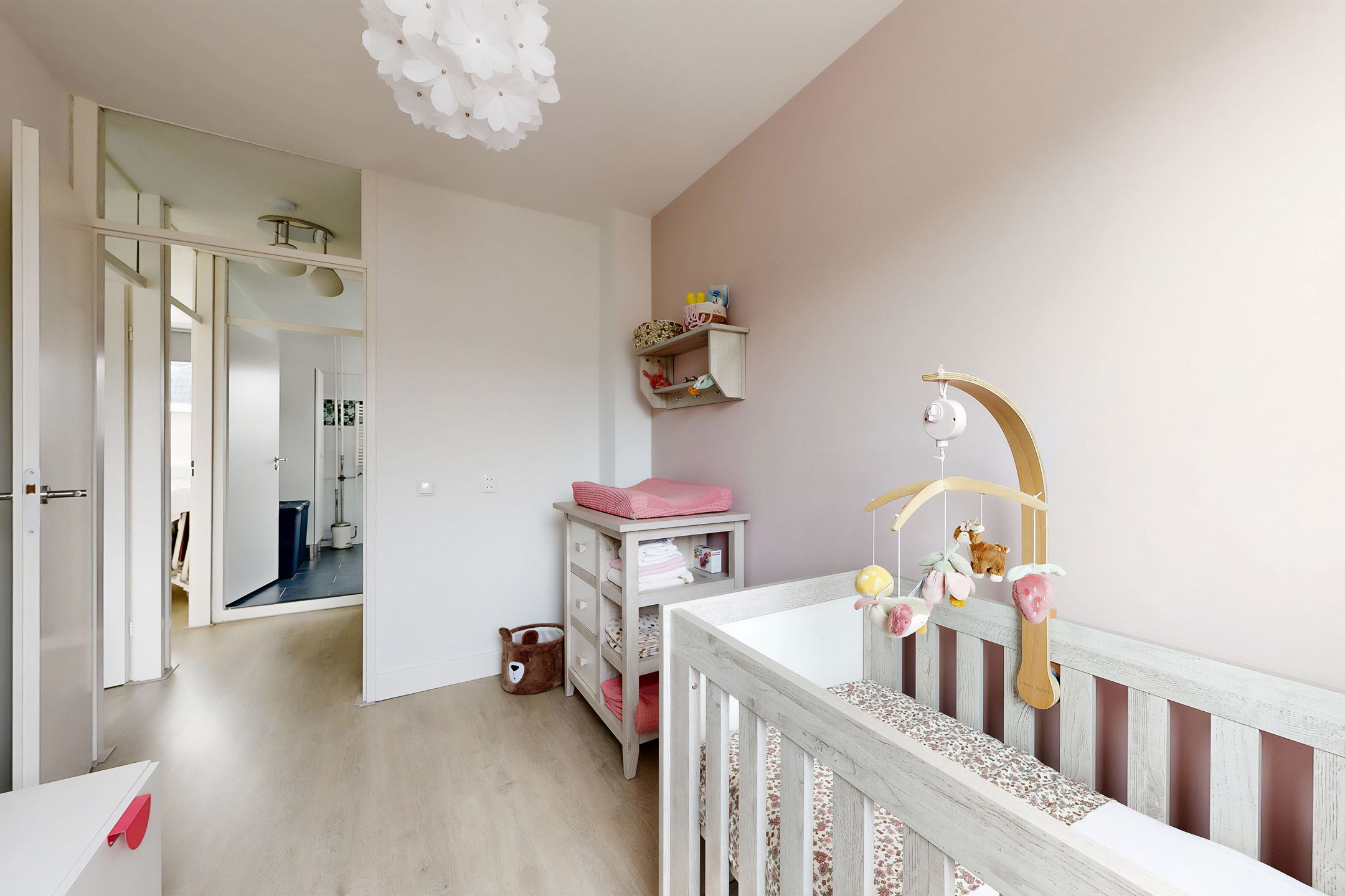 Photo 39 of Hoornbloemstraat 3