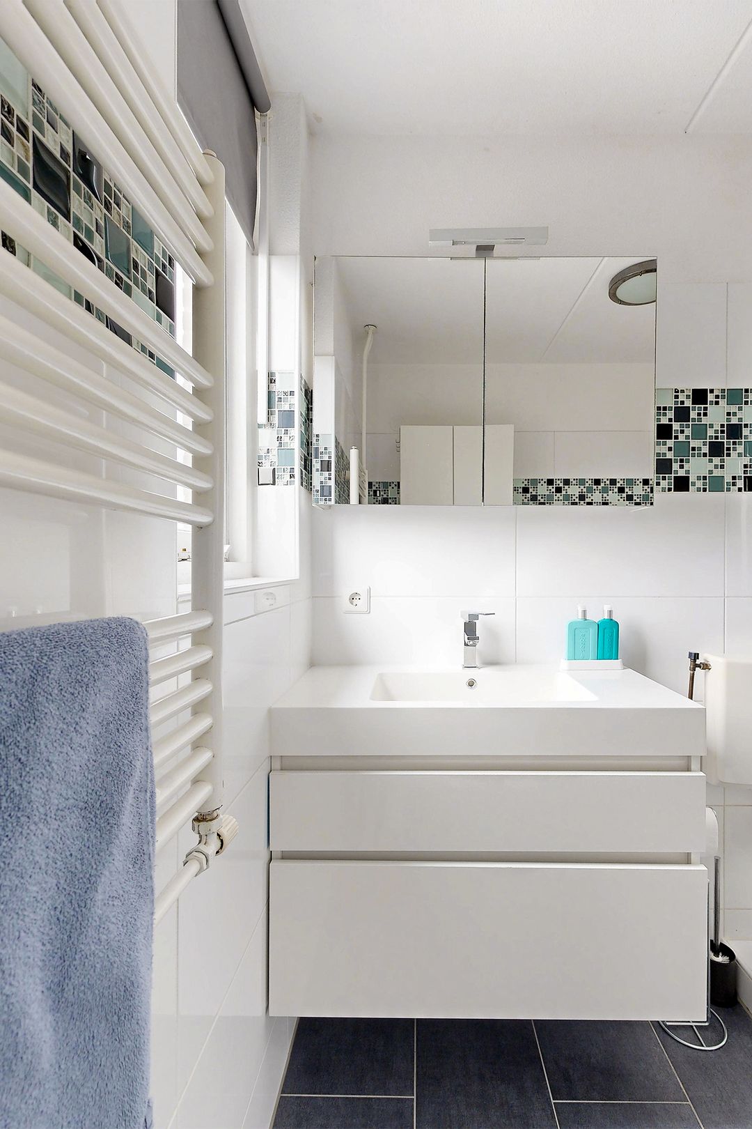 Photo 47 of Hoornbloemstraat 3