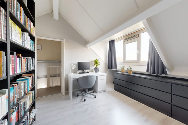 Photo 53 of Hoornbloemstraat 3