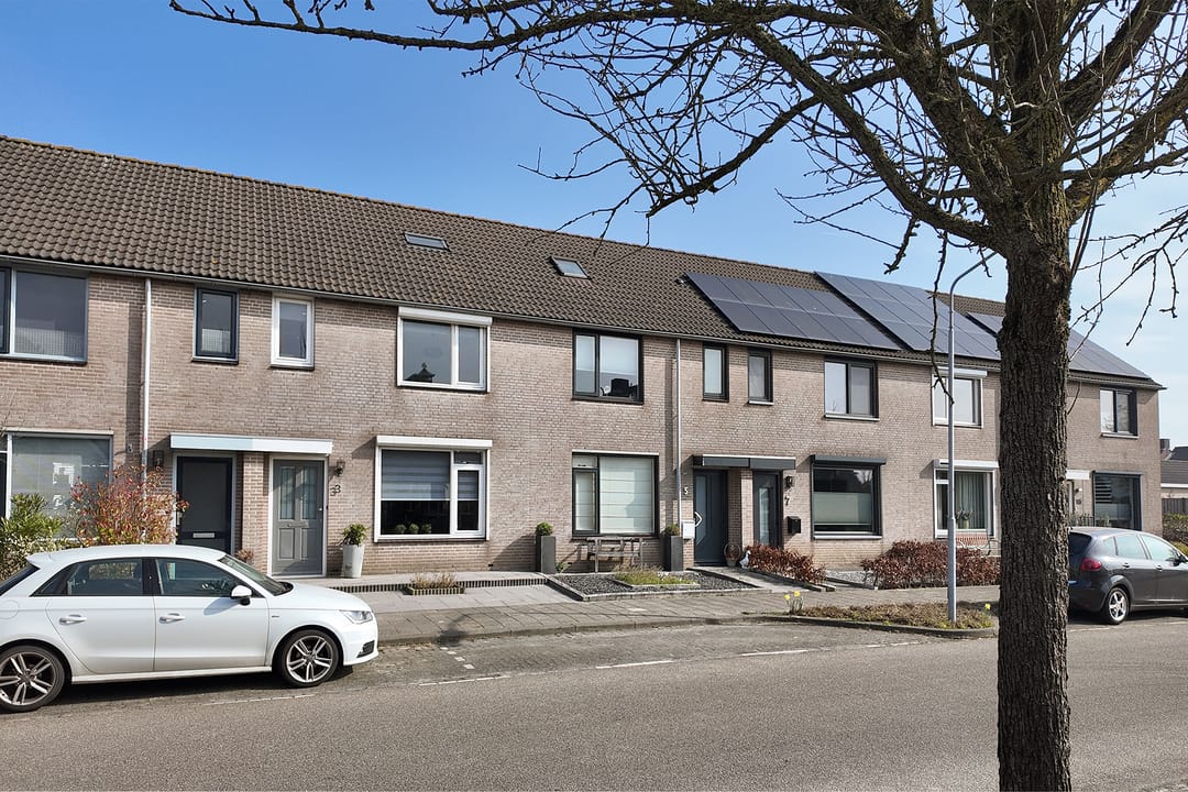 Photo 62 of Hoornbloemstraat 3