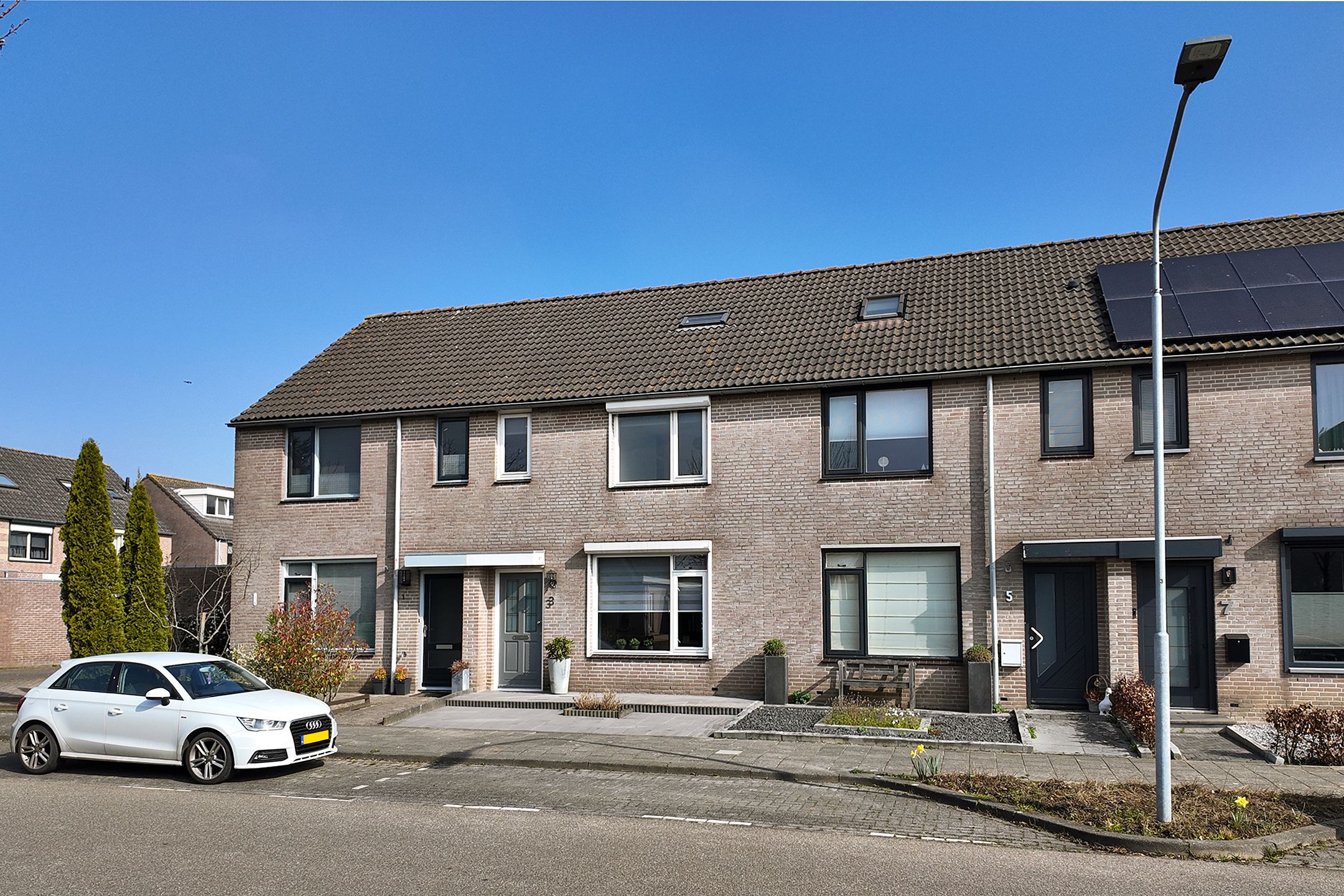 Photo 63 of Hoornbloemstraat 3