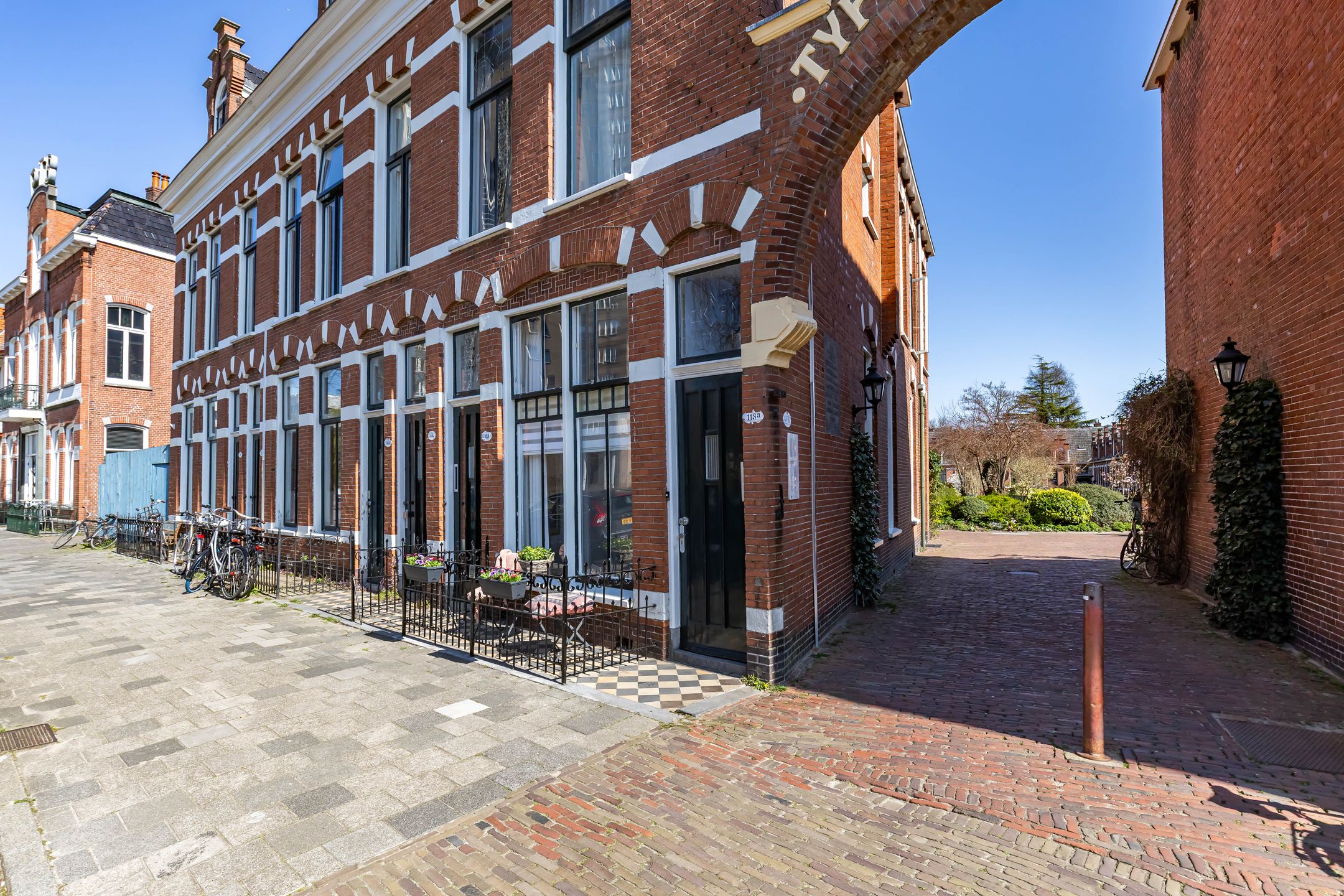 Foto 6 van Petrus Campersingel 113