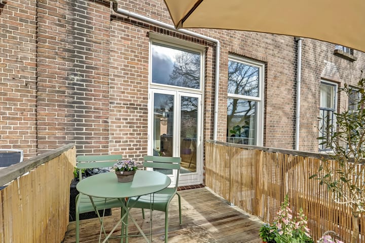 Foto 22 van Cornelis Trompstraat 22