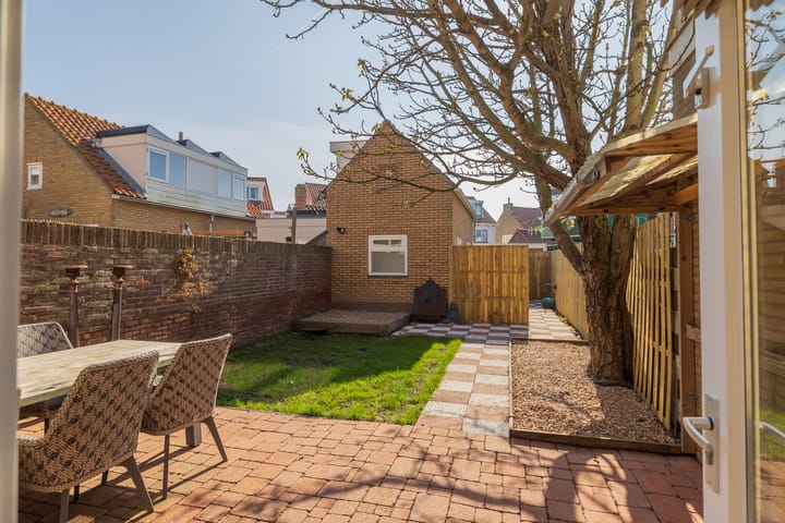 Foto 2 van Quarles van Uffordstraat 97