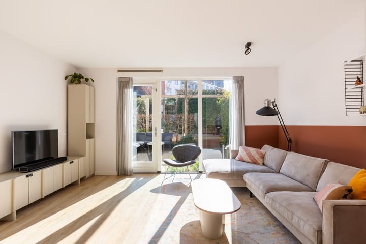 Foto 2 van Hogewalstraat 18-1