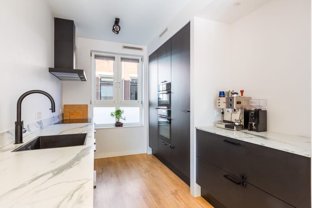 Foto 17 van Hogewalstraat 18-1