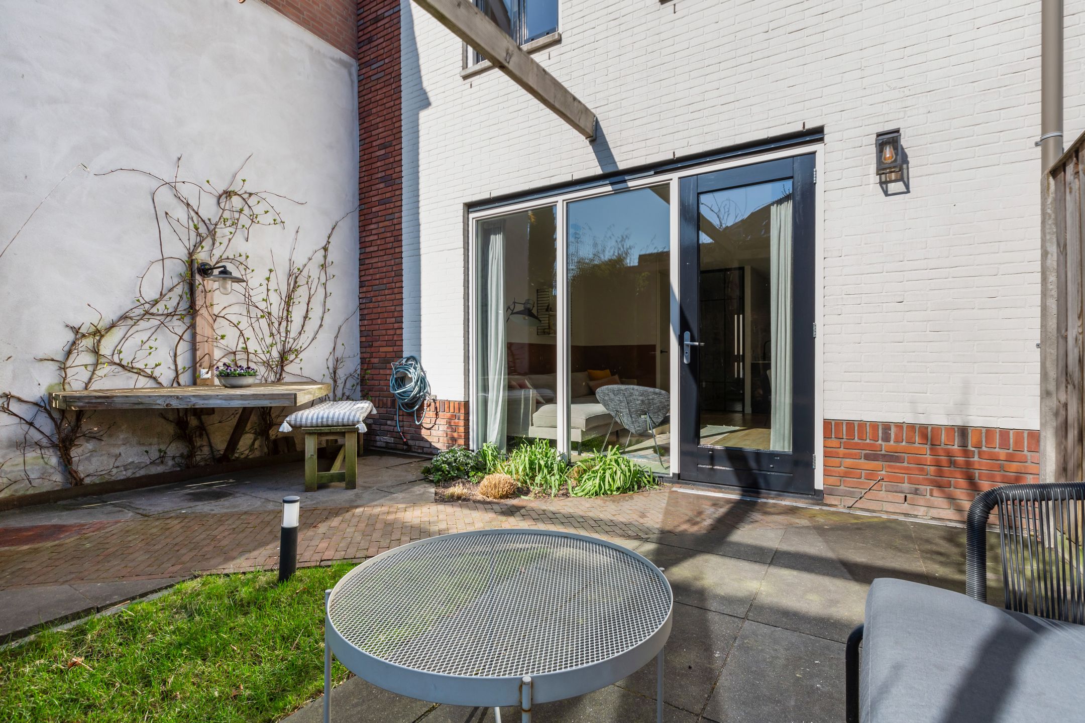 Foto 21 van Hogewalstraat 18-1