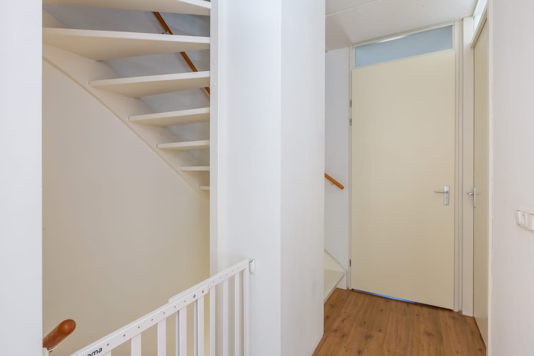 Foto 28 van Hogewalstraat 18-1