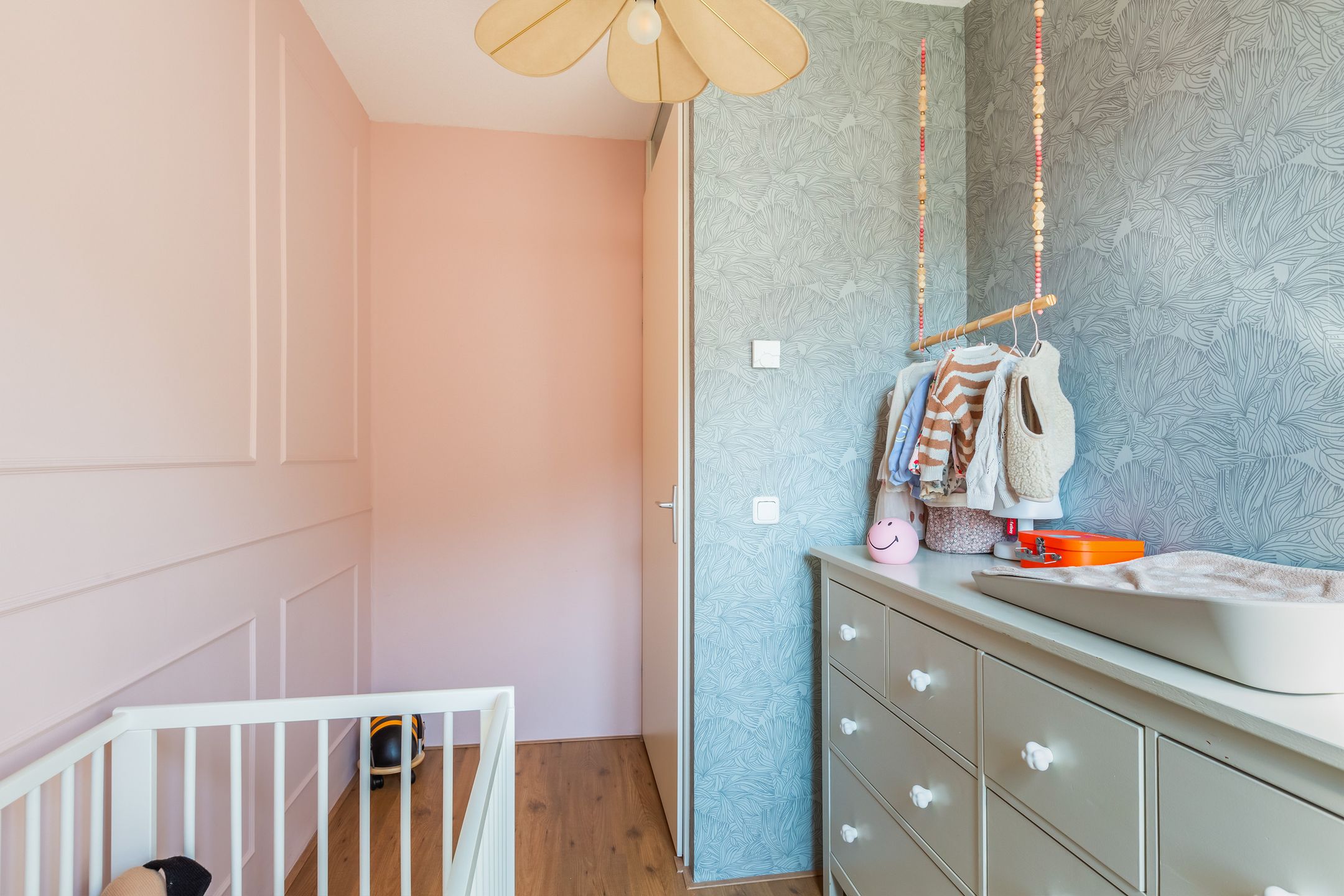 Foto 33 van Hogewalstraat 18-1