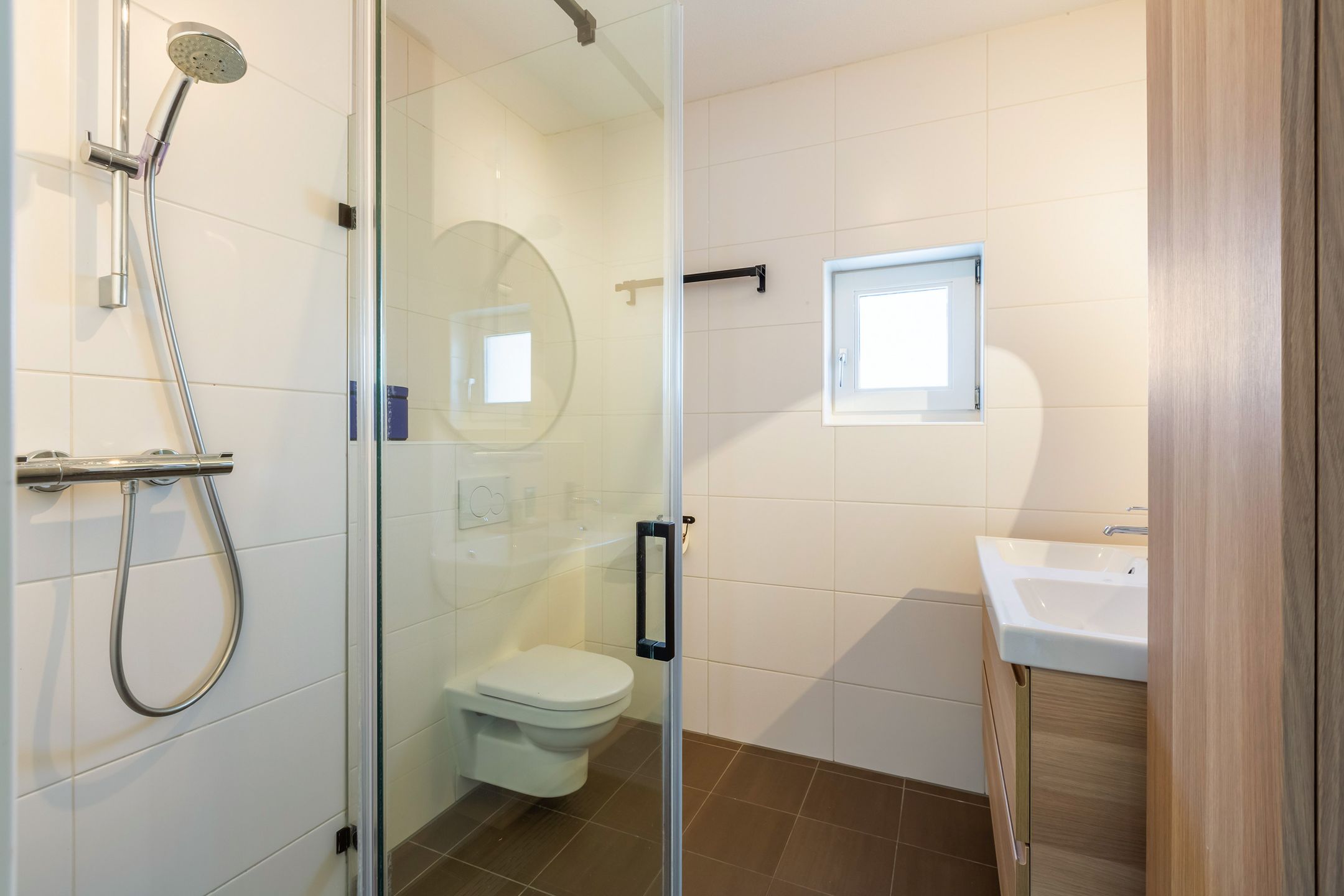 Foto 36 van Hogewalstraat 18-1