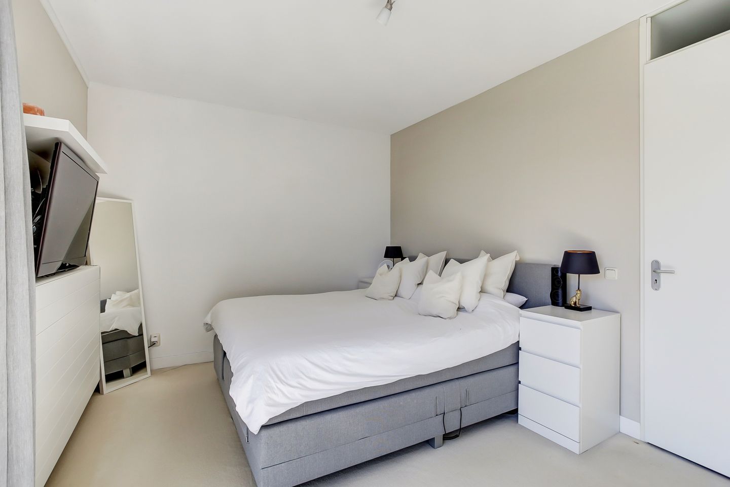 Foto 25 van Grootzeil 83