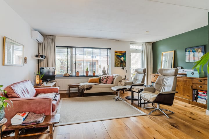 Foto 3 van Akelei 100