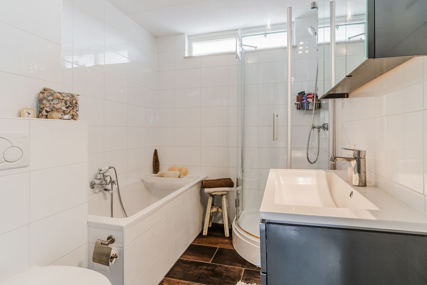 Photo 20 of Akelei 100