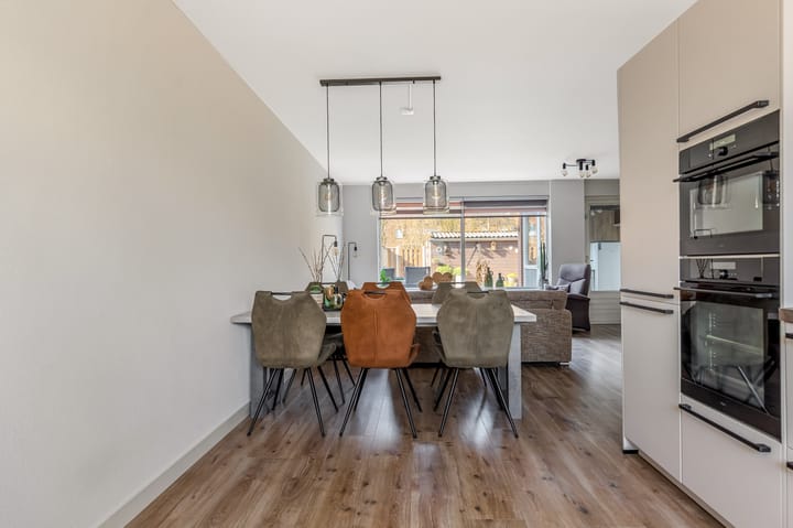 Photo 21 of Passaat 45