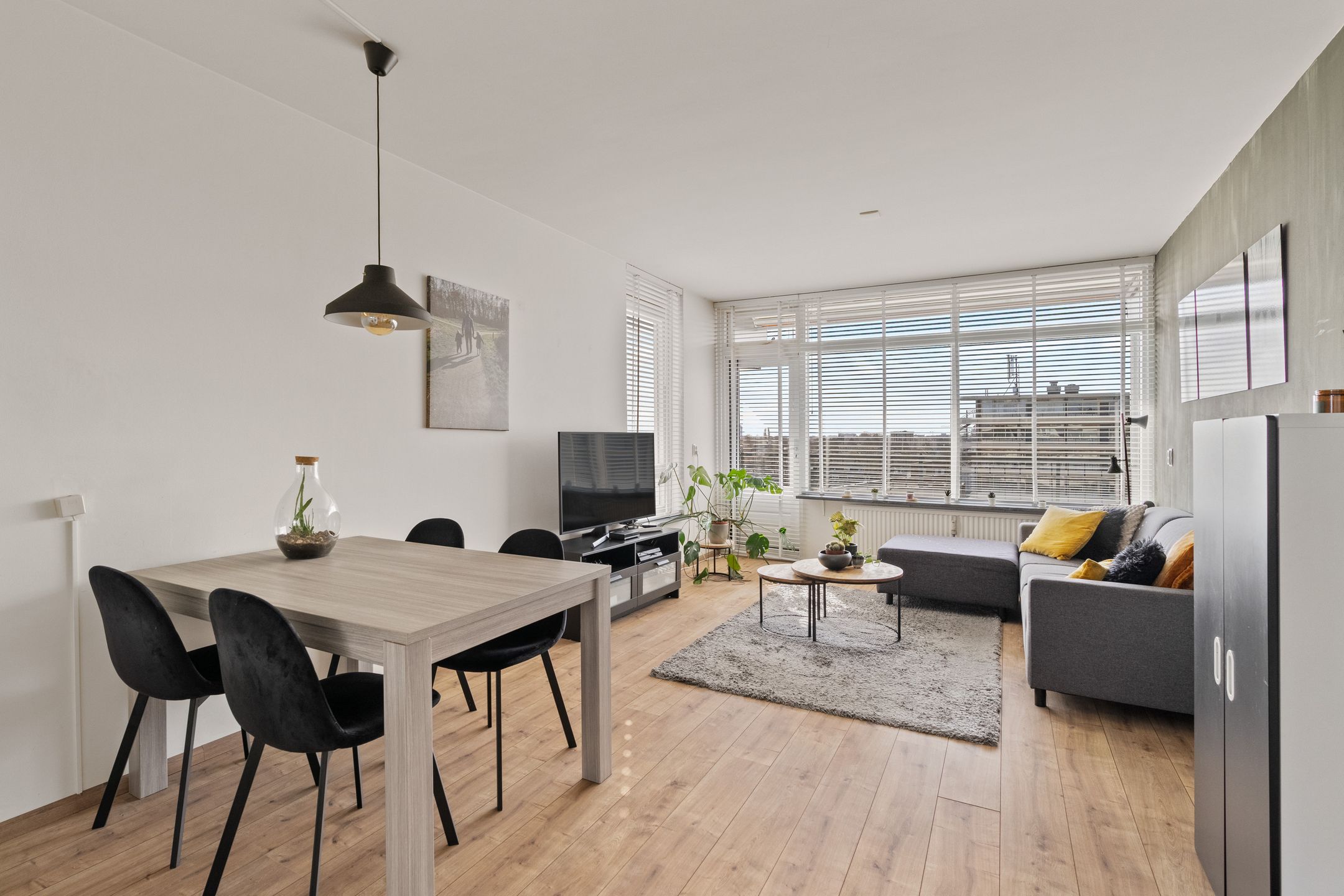 Photo 3 of Middenwetering 301