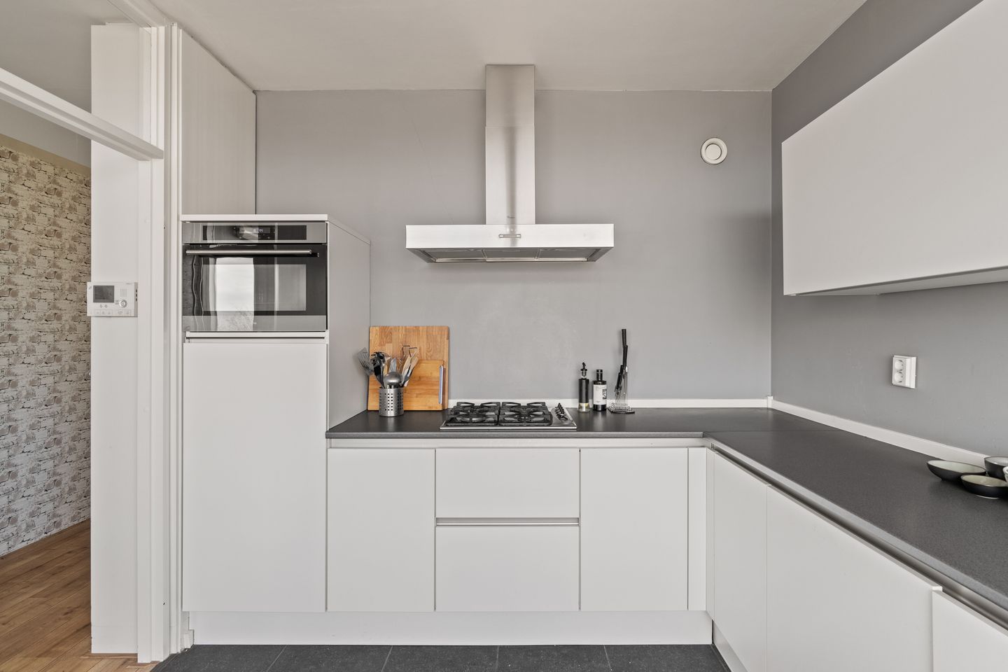 Photo 4 of Middenwetering 301