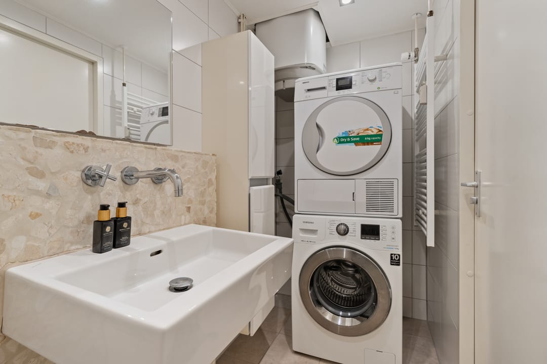 Photo 17 of Middenwetering 301