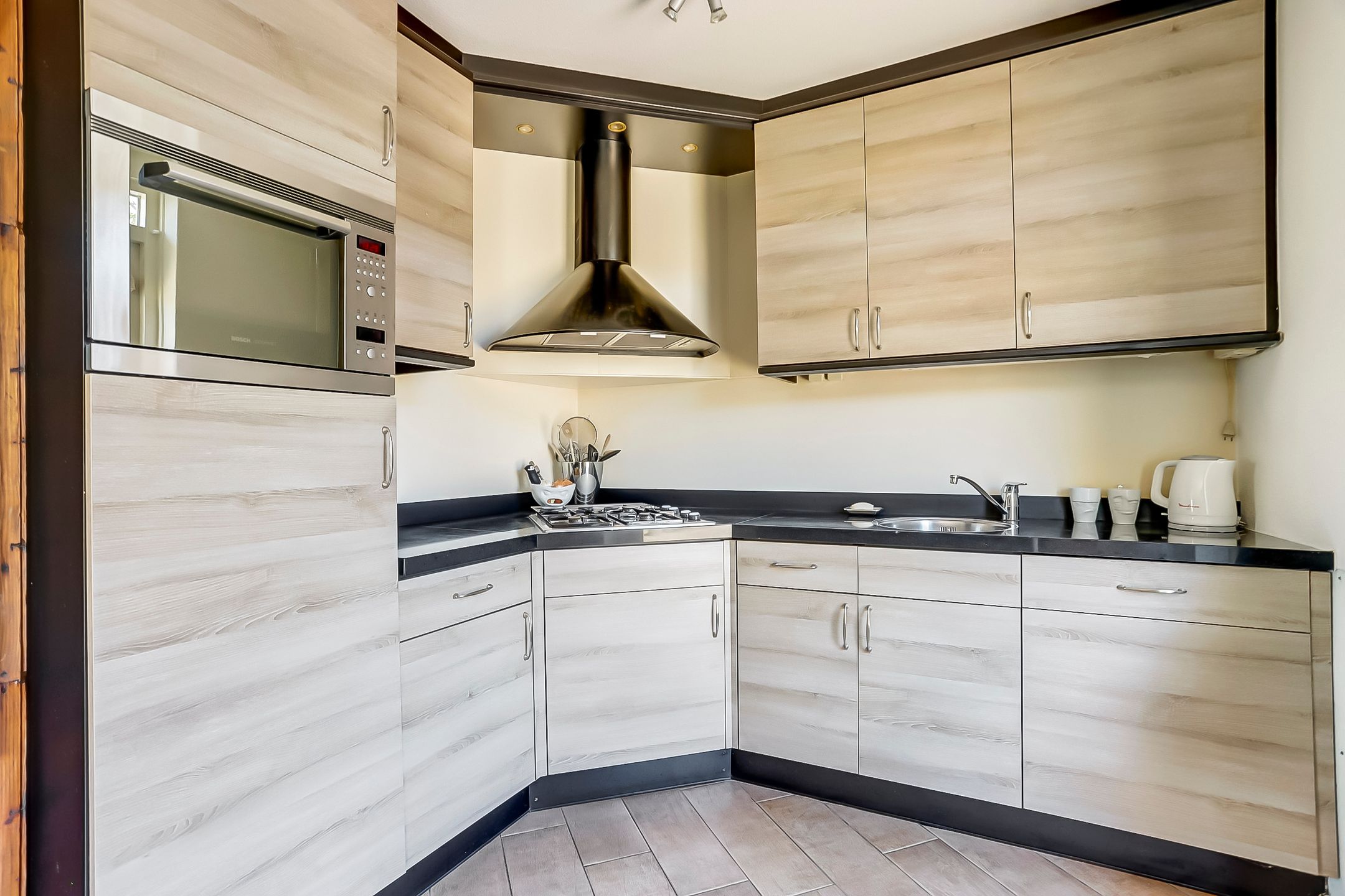 Photo 15 of Brouwerstraat 57-A