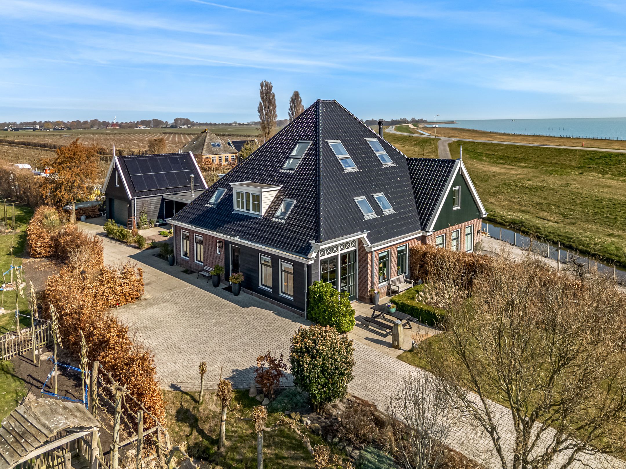 Foto 36 van Zuiderdijk 36